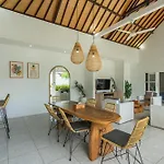 Modern 3 Bedrooms Villa Beach Walking Distance