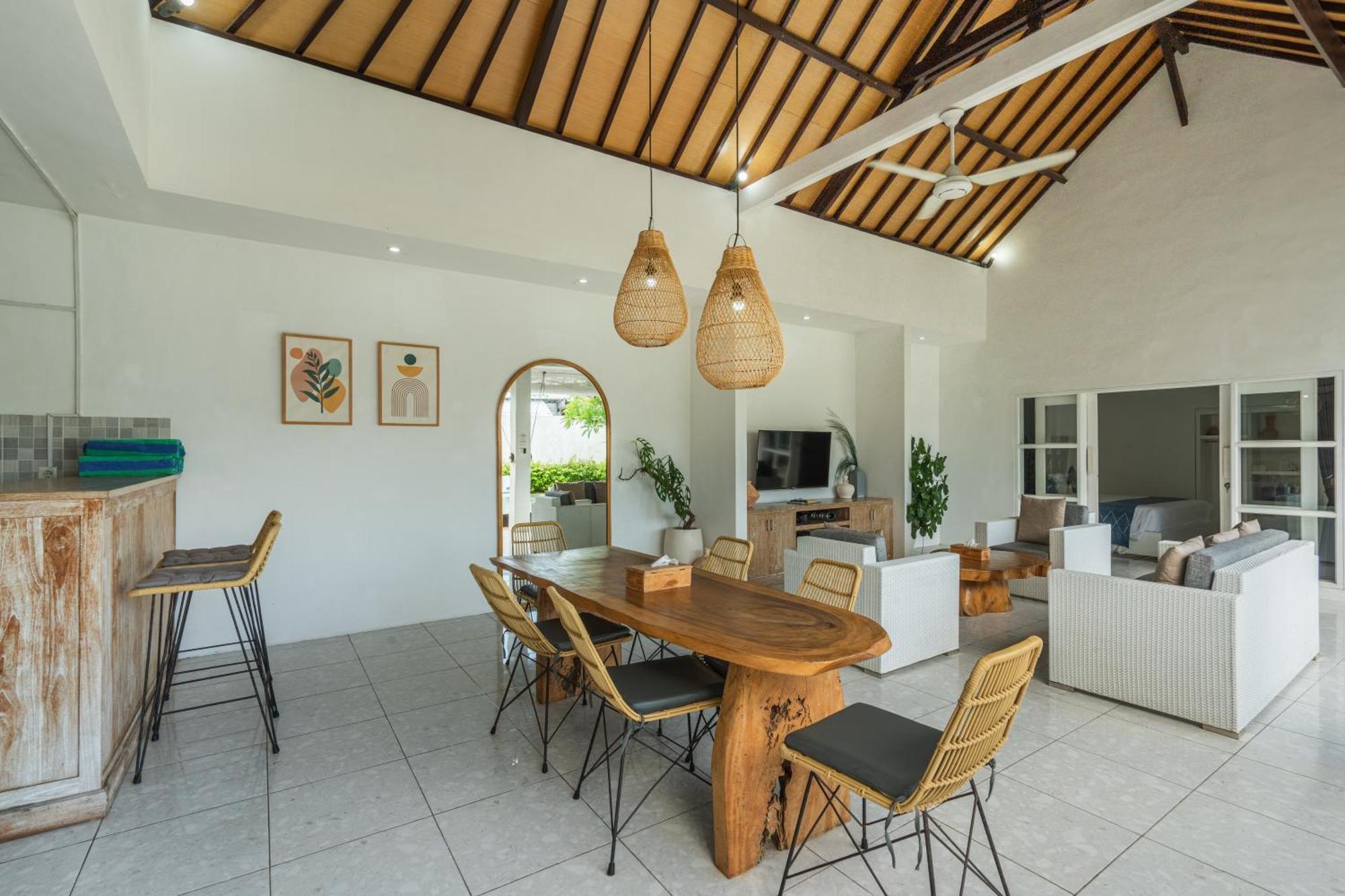 Modern 3 Bedrooms Walking Distance Villa *