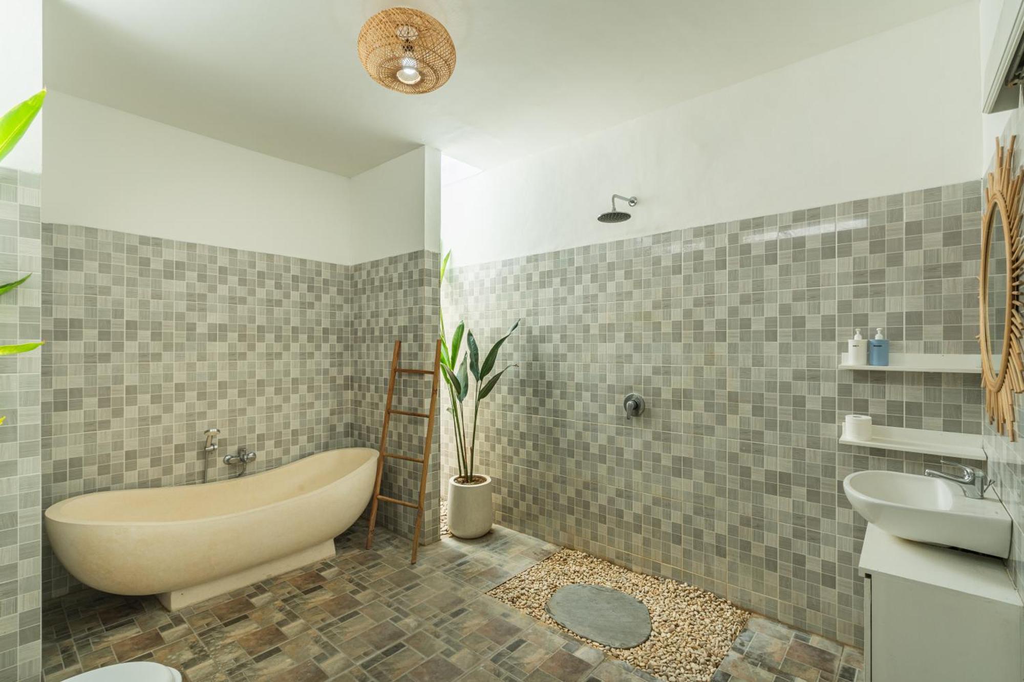 Modern 3 Bedrooms Walking Distance * Seminyak (Bali)