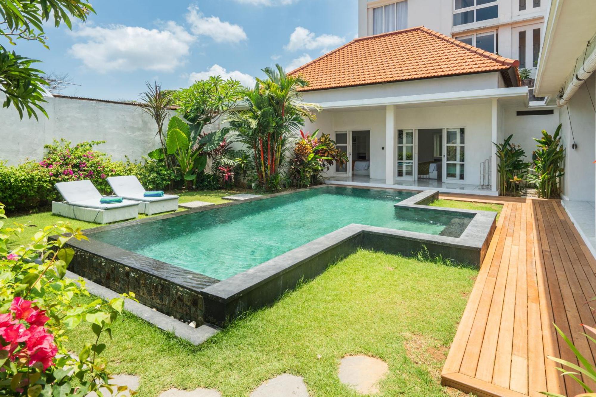 Modern 3 Bedrooms Walking Distance Villa